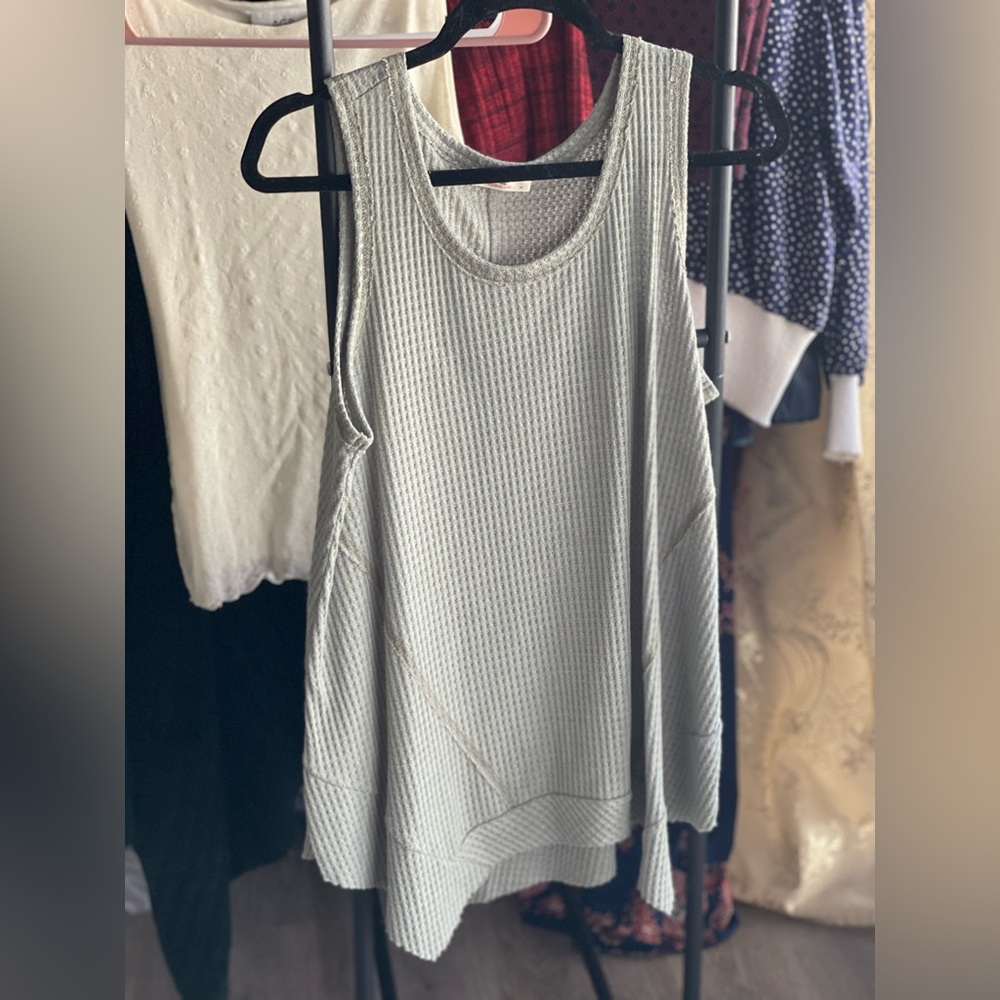 Hummingbird Light Gray Ribbed Tank Top